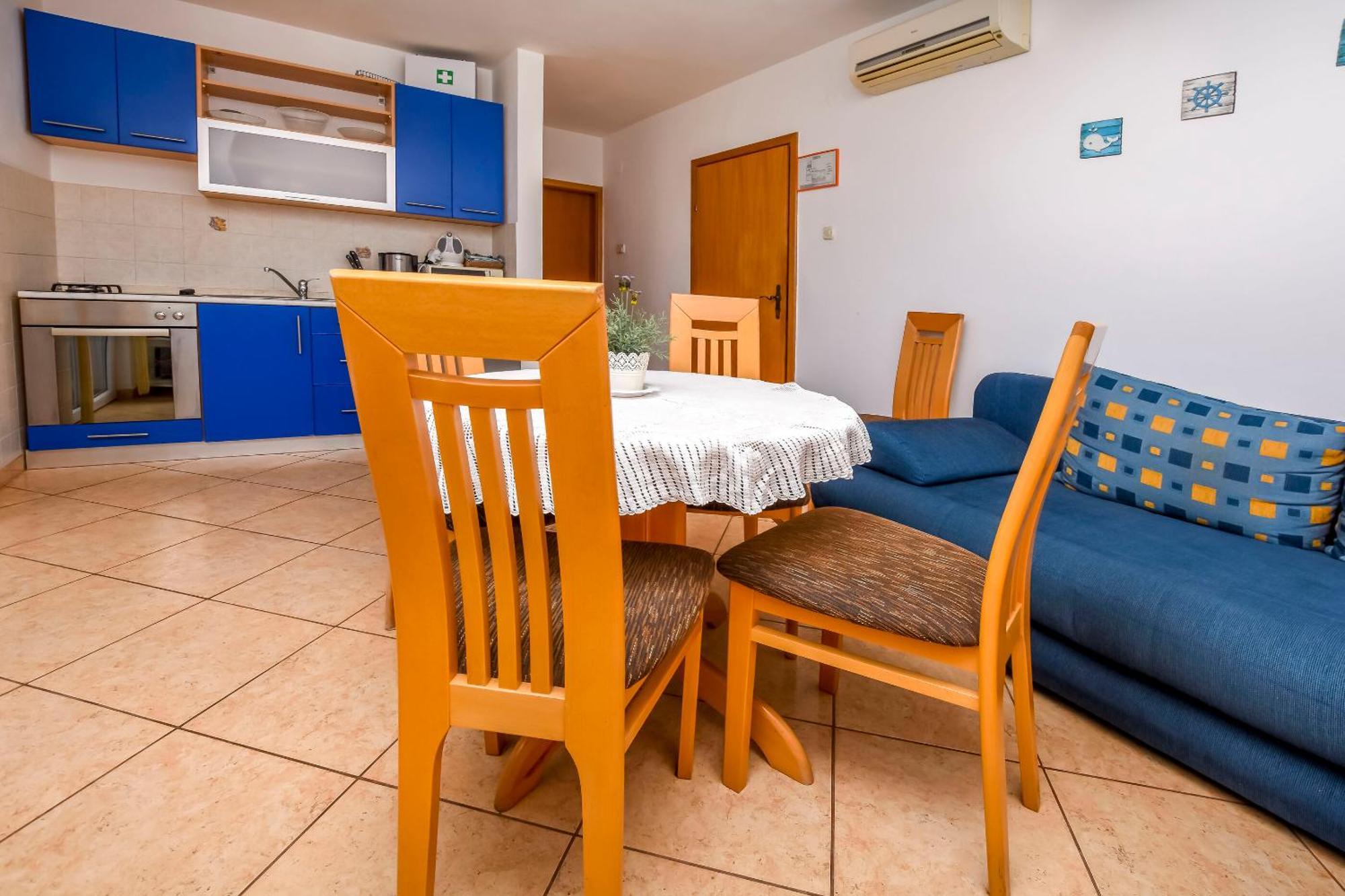 Apartments Ema Ражань Экстерьер фото