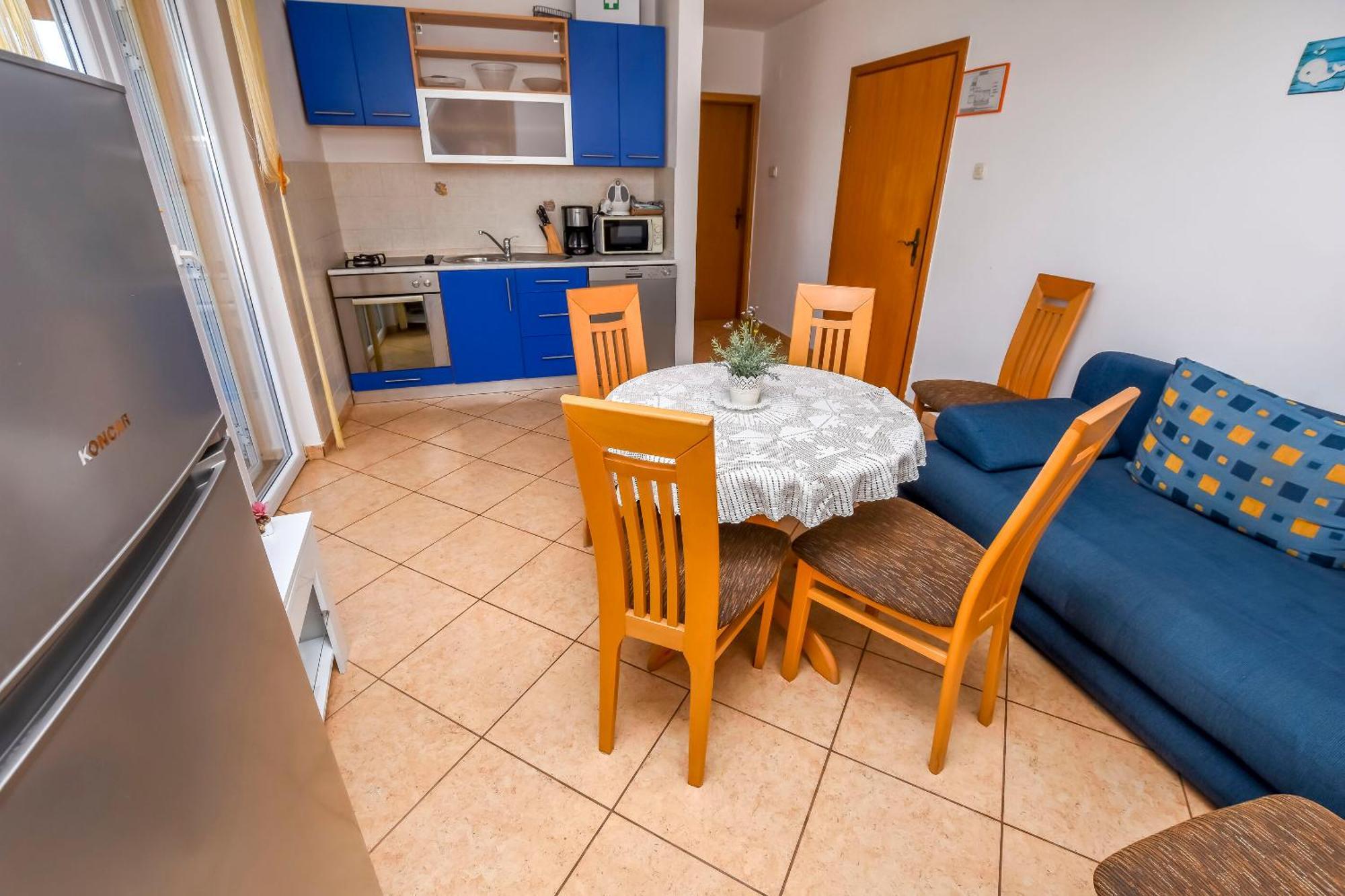 Apartments Ema Ражань Экстерьер фото