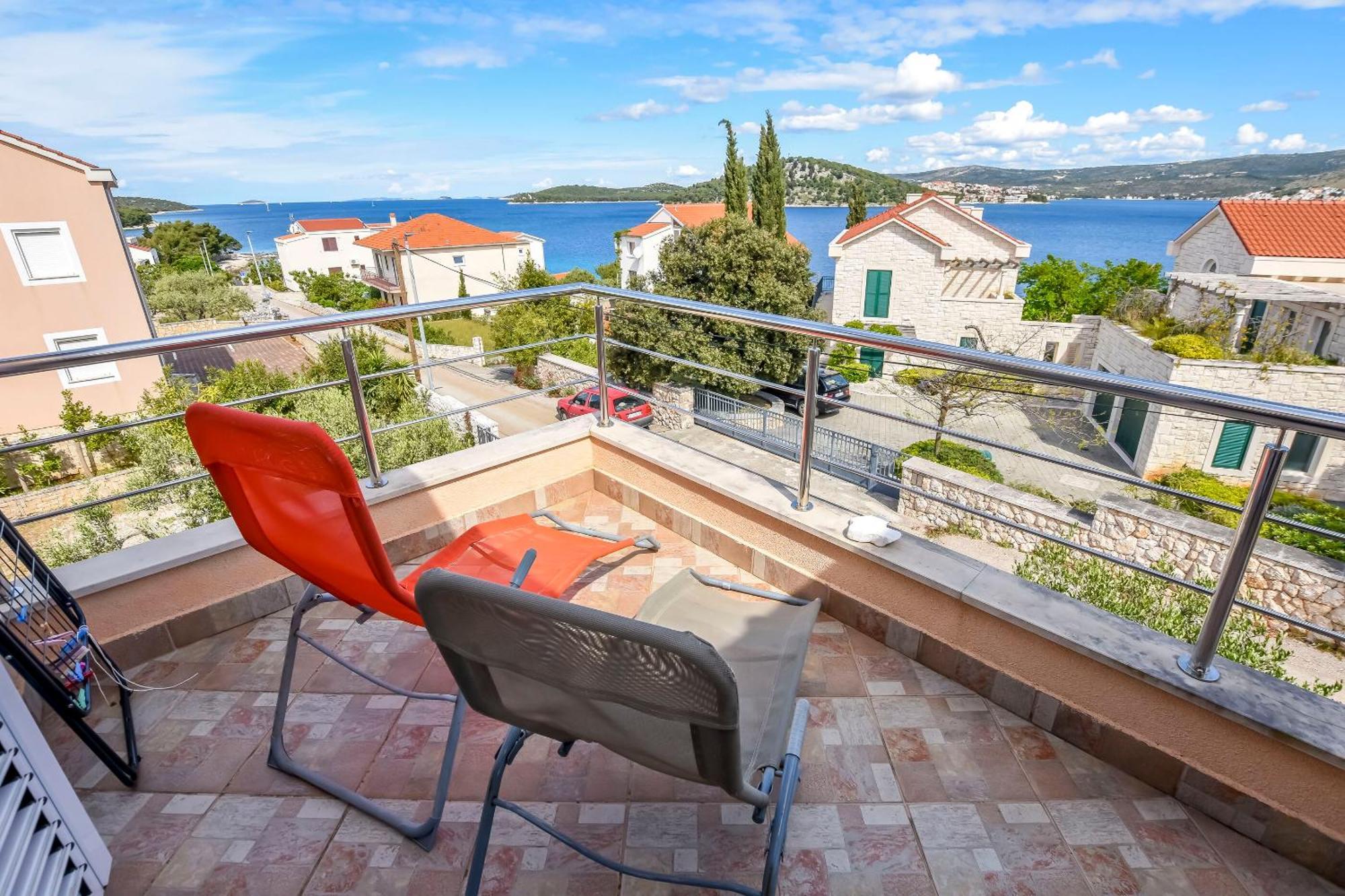 Apartments Ema Ражань Экстерьер фото