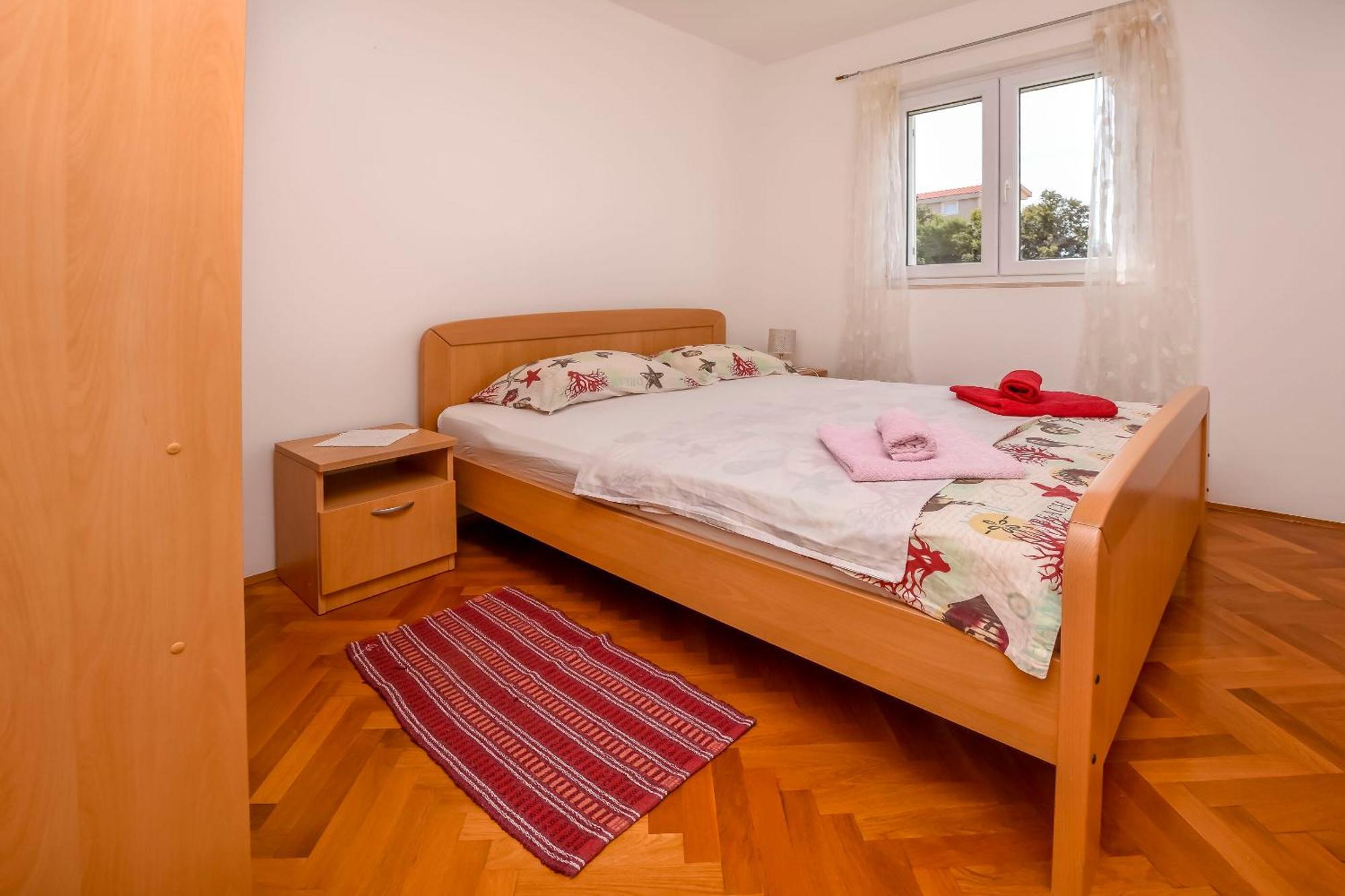 Apartments Ema Ражань Экстерьер фото